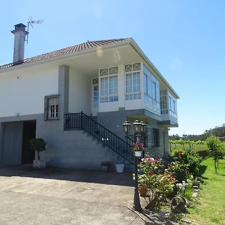 Casa Vacacional Amplia Prázdninový dům Carracedo (Pontevedra)